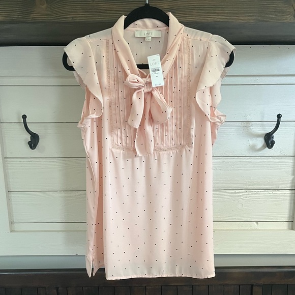 NWT LOFT Pale Pink Pleated Bow Tie Front Blouse With Black Polka Dots Sz: M - Picture 3 of 10